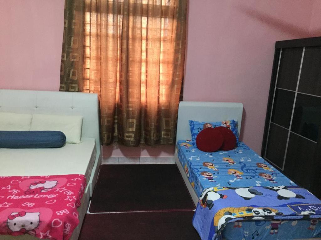 Guesthouse Adam Pengkalan Cepa Exterior photo